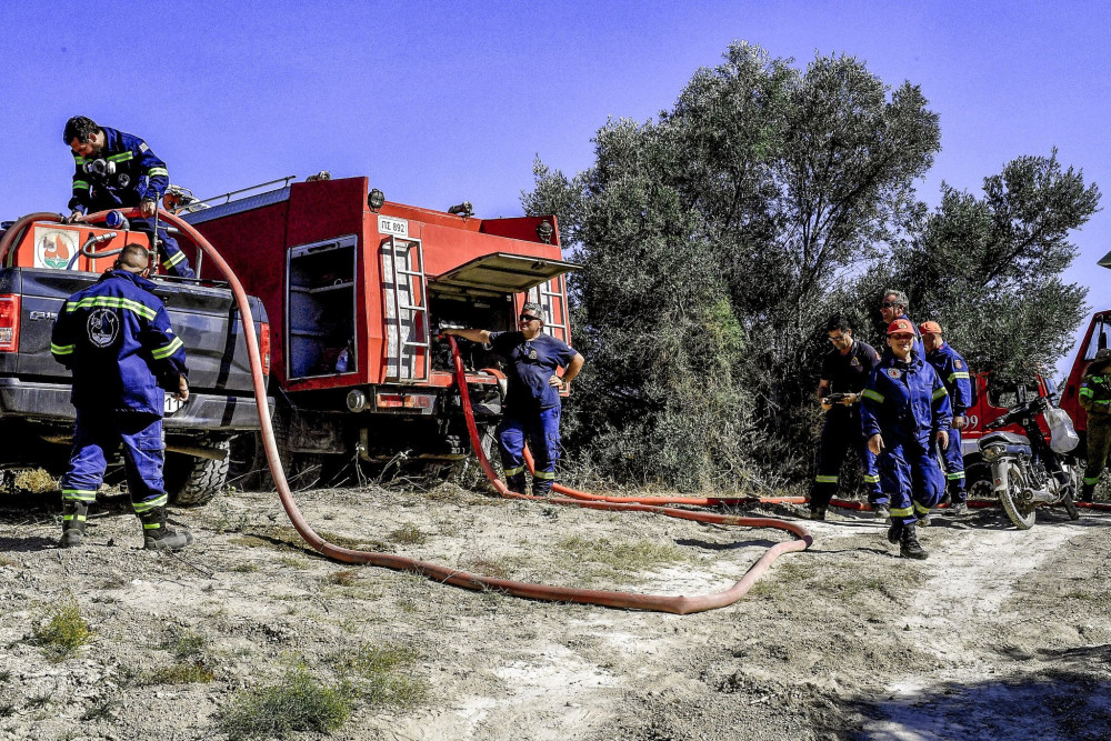 Οριοθετήθηκε η φωτιά στο Πευκόφυτο Ωρωπού -  Άγιου Στέφανου