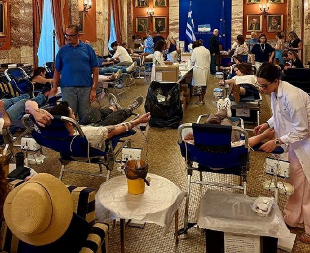 Η Βουλή δίνει αίμα ζωής: μεγάλη συμμετοχή των υπαλλήλων σε αιμοδοσία