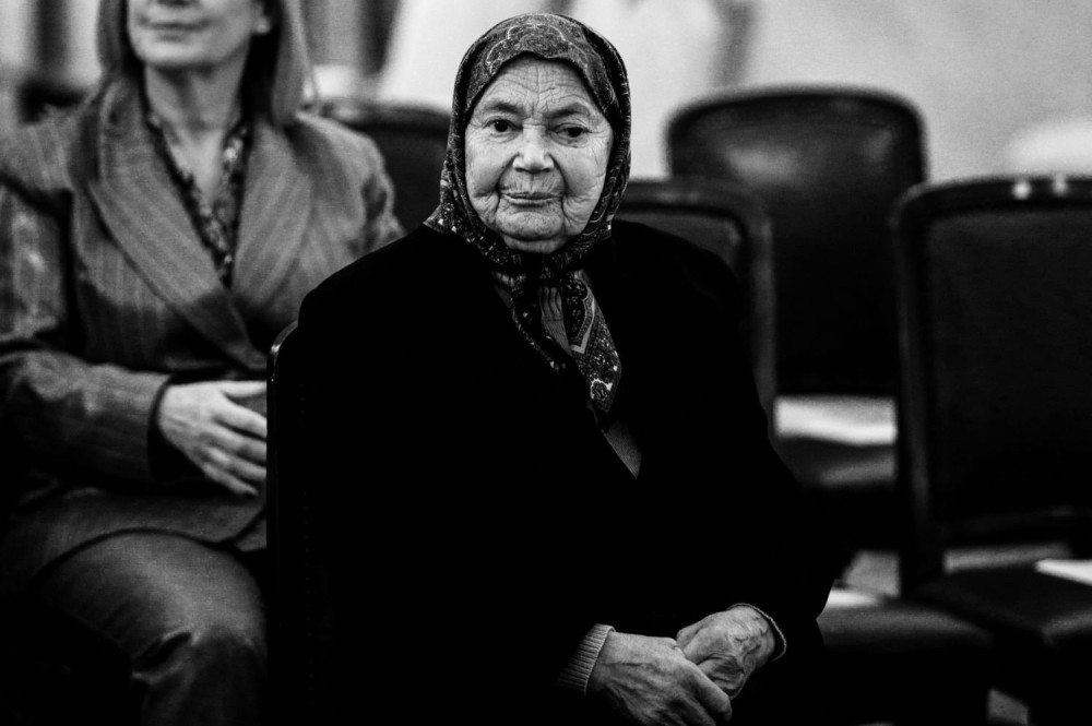 Κηδεία Αθηνάς Παπαχρήστου: ήχησε η σειρήνα του ασθενοφόρου που είχε δωρίσει στο ΕΚΑΒ