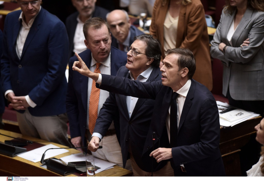 Πρωτοφανές: η αντιπολίτευση απείχε από την ψηφοφορία επί των προτάσεών της…