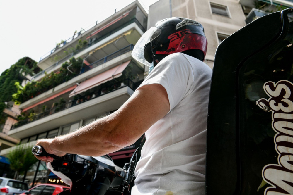 Καύσωνας: Έκτακτα μέτρα του υπουργείου Εργασίας για τους εργαζόμενους στον ιδιωτικό τομέα την Τετάρτη