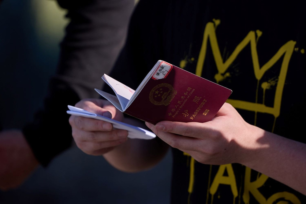 Τα πιο ισχυρά διαβατήρια του 2025 - Ανέβηκε θέση η Ελλάδα