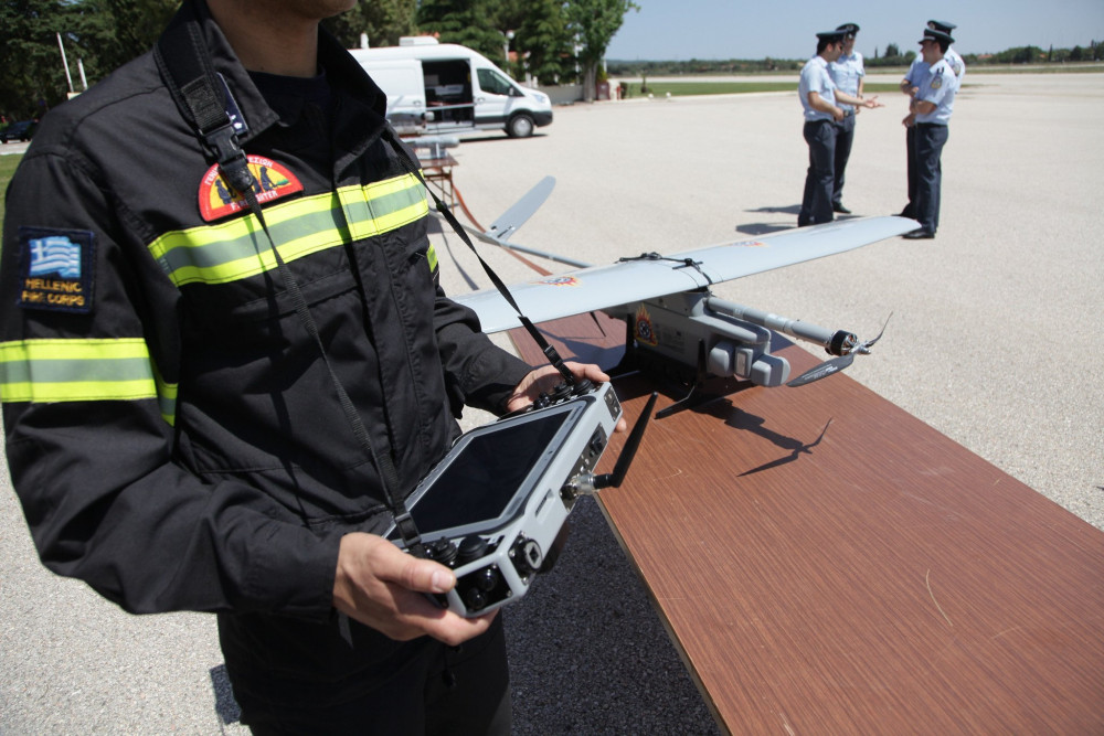 Πώς τα drones και η πυροσβεστική απέτρεψαν την εξάπλωση της φωτιάς στου Ζωγράφου (photos)