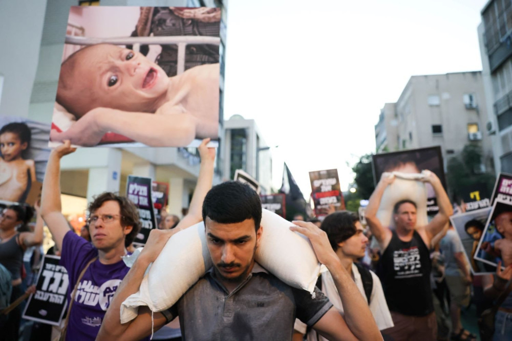 Οι «New York Times» ανακάλεσαν την ιστορία του μικρού Μοχάμεντ από τη Γάζα: «Η εικόνα του δεν οφείλεται μόνο στην πείνα»