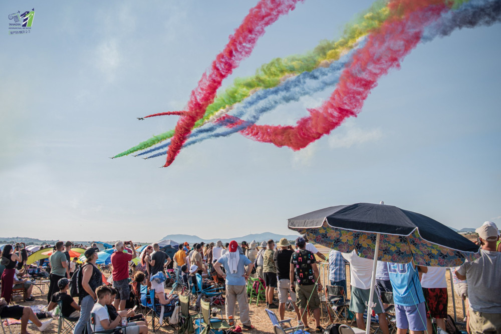 Athens Flying Week: ένας μήνας απομένει για τη μεγαλύτερη αεροπορική γιορτή