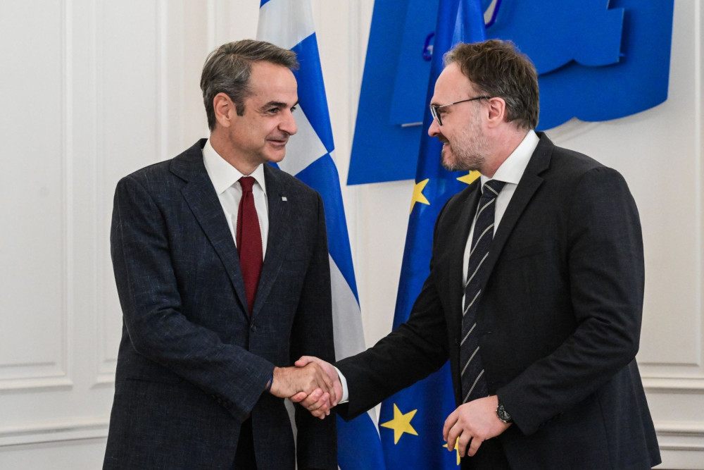Συνάντηση Μητσοτάκη με τον Ευρωπαίο Επίτροπο Ενέργειας - Συζήτησαν για στεγαστικό και μείωση ενεργειακού κόστους (video)