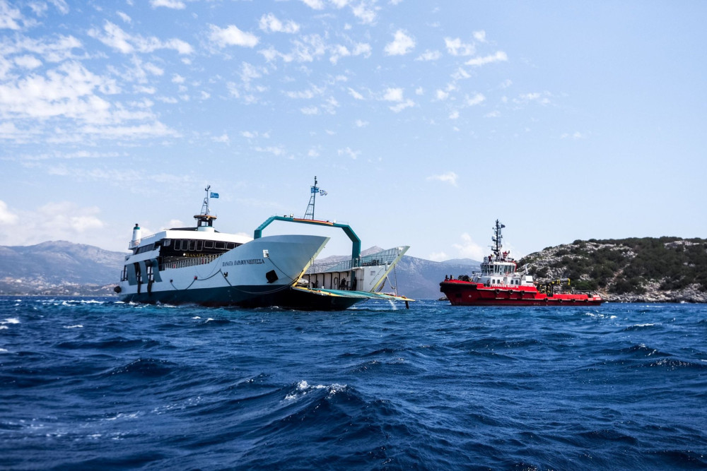 Νέα Στύρα: ελεύθερος με περιοριστικούς όρους ο καπετάνιος που έριξε σε ξέρα το φέρι μποτ