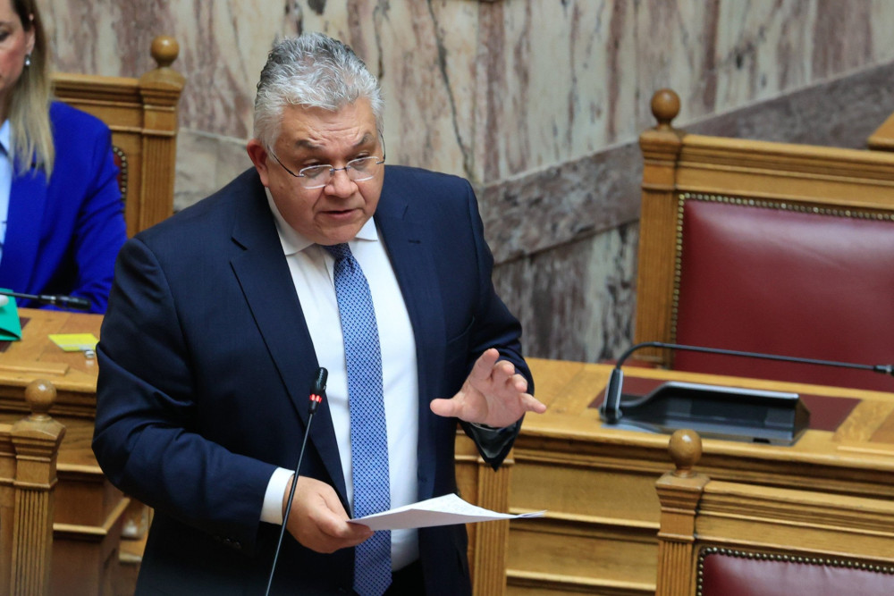 Παπαϊωάννου: Εισήγηση για άδεια ξένων πανεπιστημίων και λειτουργία έως Οκτώβριο