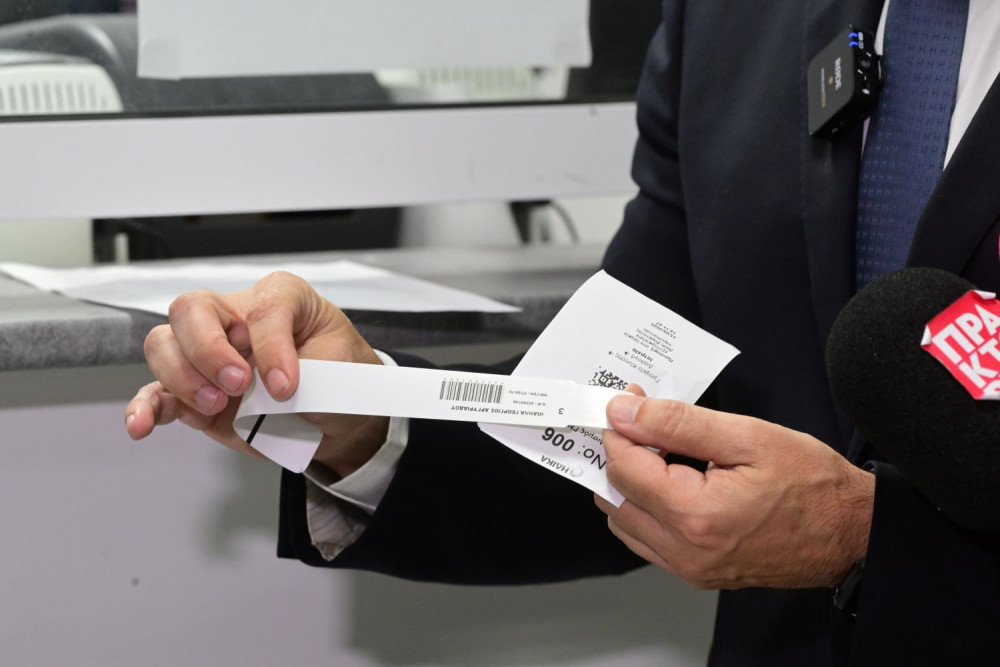 Μειώθηκε κατά 4 ώρες ο χρόνος αναμονής στα Επείγοντα μετά το «βραχιολάκι»