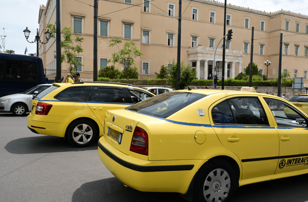 Απινιδωτές σε μετρό και ταξί: ο Κυρανάκης σώζει ζωές