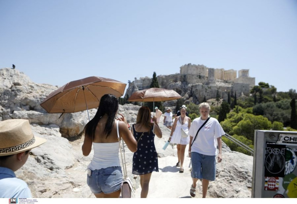 Τουρισμός 2025: ρεκόρ αφίξεων και εισπράξεων - Προβληματισμός για τα ξενοδοχεία της Αθήνας