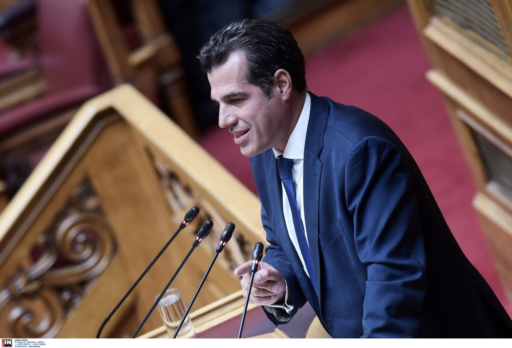 Εντολή Πλεύρη για επανεξέταση ασύλου στον Παλαιστίνιο που συνελήφθη για εμπρησμό