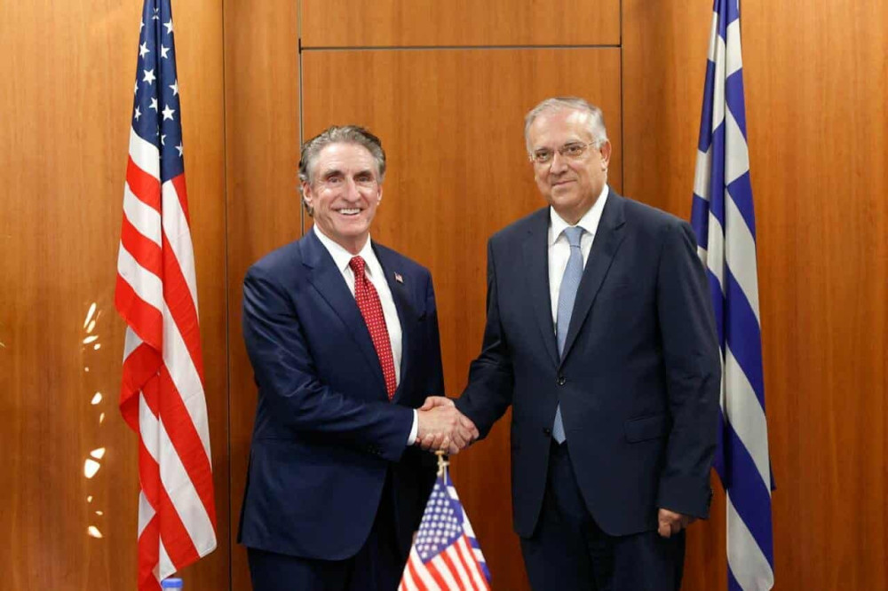 Συνάντηση Θεοδωρικάκου-Μπέργκαμ: Στρατηγική συνεργασία με τις ΗΠΑ και στη ναυπηγική βιομηχανία