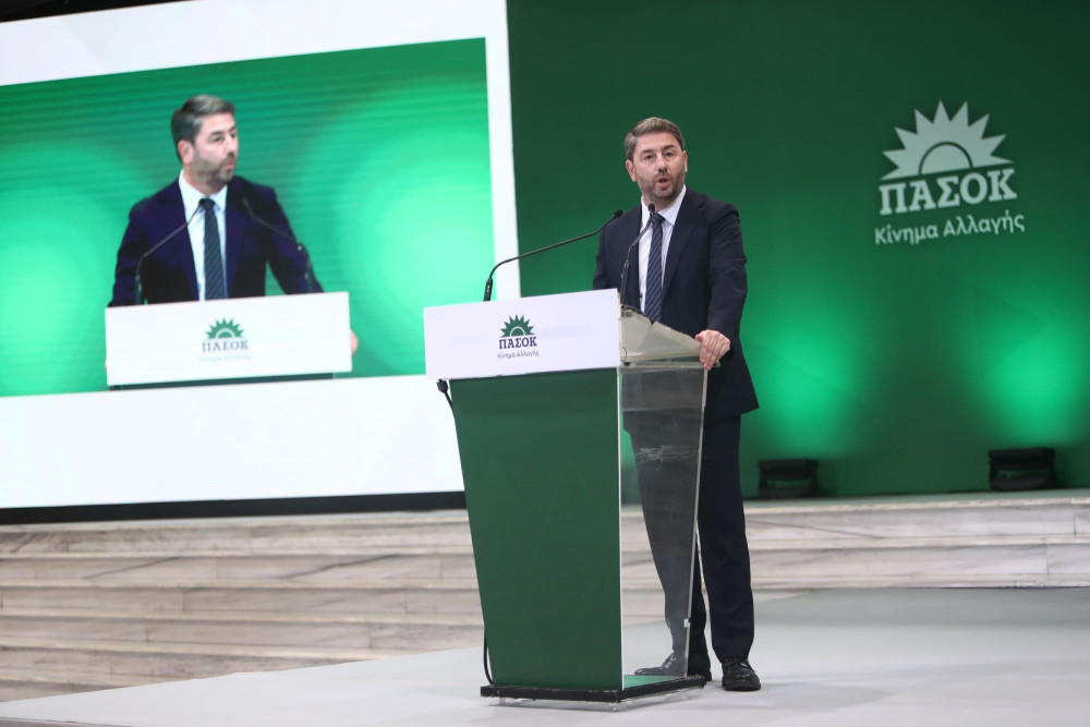 H αγωνία του Ανδρουλάκη κορυφώνεται: στη ΔΕΘ με το βλέμμα στον… Τσίπρα