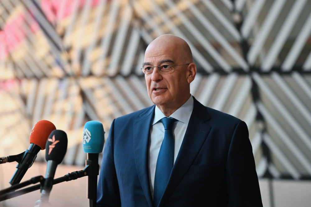 Δένδιας από Τήνο: Τιμές στους ήρωες της «Έλλης» εκπροσωπώντας την κυβέρνηση στην επιμνημόσυνη δέηση (video)