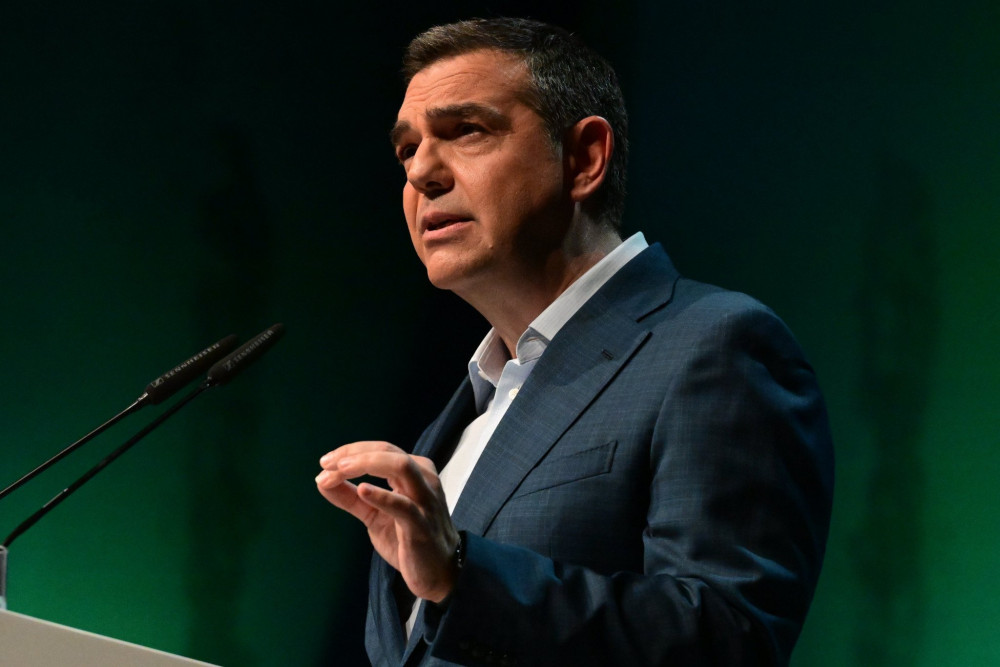 Καημένε Φάμελλε, τι σου &#x27;μελλε να πάθεις αυγουστιάτικα: Ο Τσίπρας προαναγγέλλει νέο κόμμα μέσω Le Monde