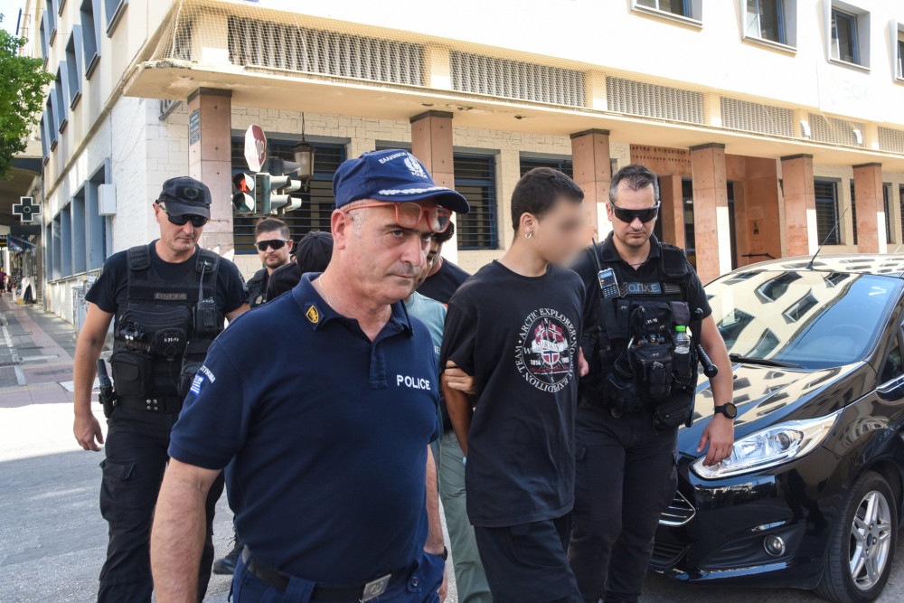 Πάτρα: Στον εισαγγελέα οι τρεις συλληφθέντες για τις πυρκαγιές στη δυτική Αχαΐα