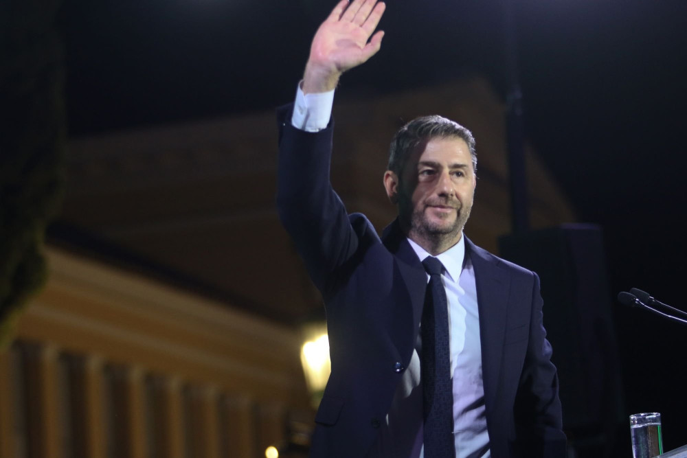 ΠΑΣΟΚ: έφτασε η στιγμή τού «Νικόλα, δώσ’ τα όλα»&#33;