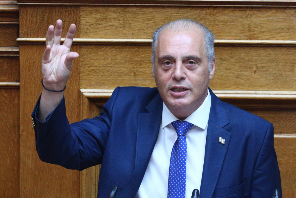 Βελόπουλος: ο «προφήτης» της ανεφάρμοστης πολιτικής - το θέατρο των απειλών και των κοροϊδιών
