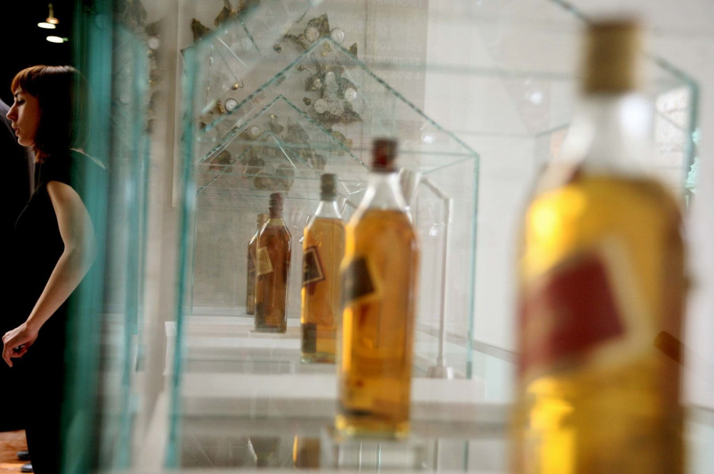 Ο τράπερ Ρακ απέτρεψε ανήλικους από το αλκοόλ - Τι σχολίασε ο Άδωνις Γεωργιάδης (video)