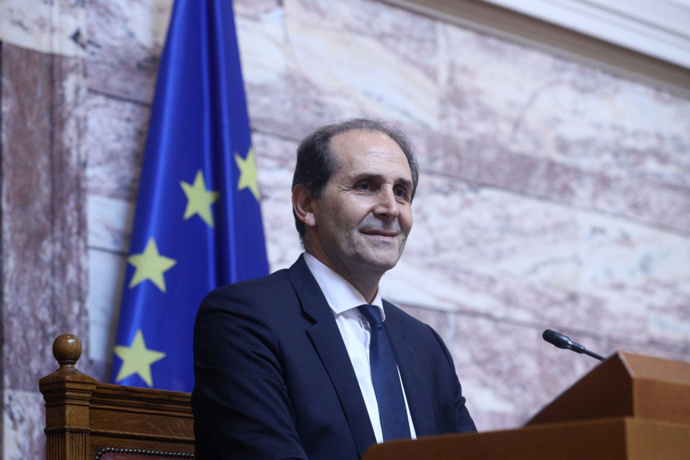 Μικρή ιστορία για τον σεμνό πολιτικό Βεσυρόπουλο