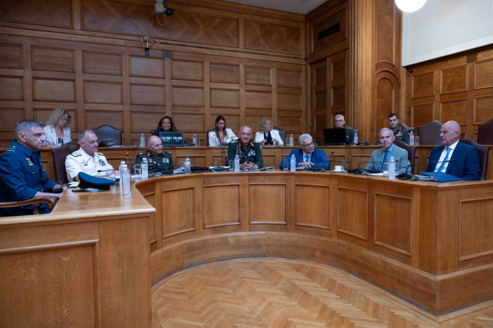 Βουλή: ενημέρωση από Δένδια για τη Β’ Φάση της Νέας Δομής των Ενόπλων Δυνάμεων