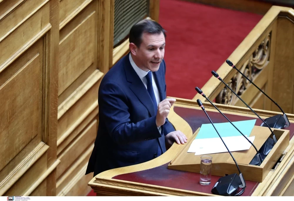Ο Δουδωνής πιστεύει ότι ο Τσίπρας επιστρέφει για να σώσει τον Μητσοτάκη