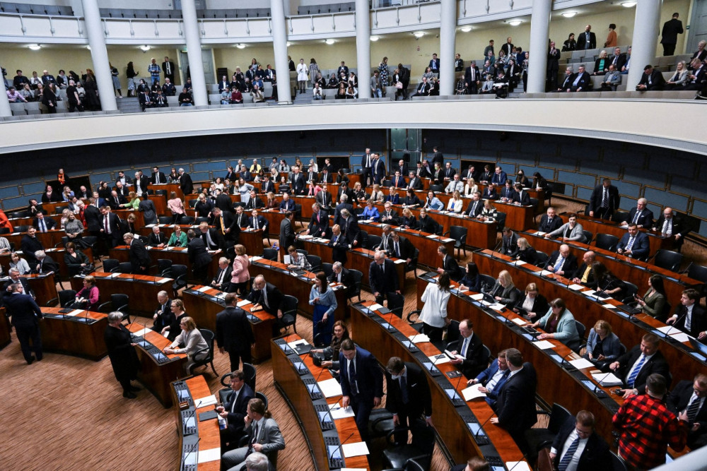 Σοκ στη Φινλανδία: νεκρός 30χρονος βουλευτής μέσα στο Κοινοβούλιο - Αναφορές για αυτοκτονία