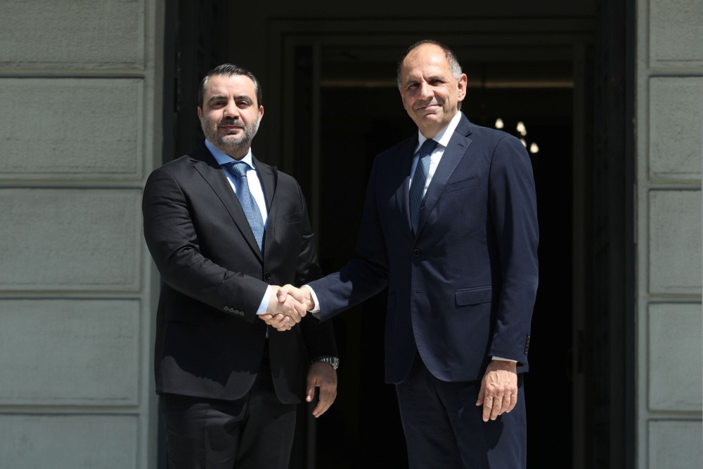 Συνάντηση Γεραπετρίτη με τον μεταβατικό υπ. Εξωτερικών και Αποδήμων της Συρίας