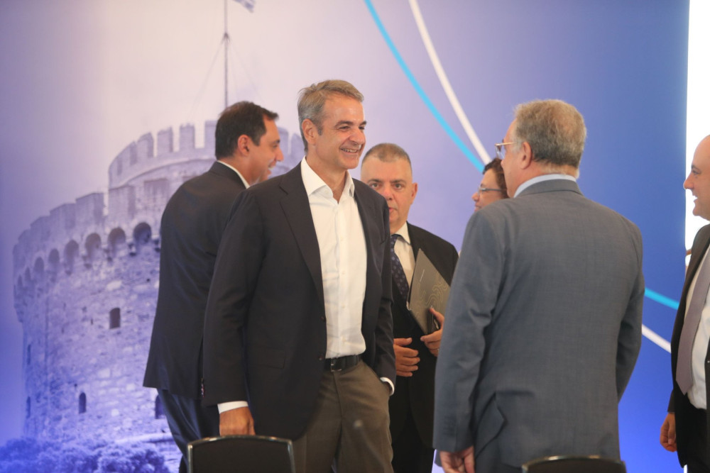 Μητσοτάκης: Η Ελλάδα δεν είναι Γαλλία - Δεν συζητούμε για αυξήσεις, αλλά για μειώσεις φόρων