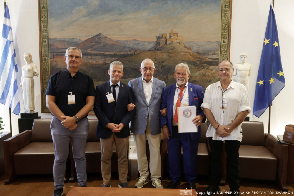 Κακλαμάνης-AHEPA: Στήριξη για τη διεθνή αναγνώριση της Γενοκτονίας των Ποντίων
