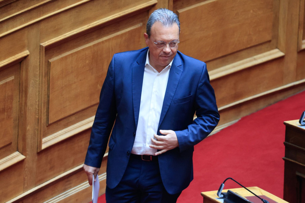 Παίξτε και τον Φάμελλο, ρε παιδιά…
