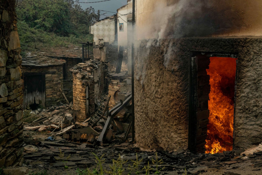 Ισπανία: Οι φωτιές έκαψαν επιπλέον 300.000 στρέμματα σε ένα 24ωρο