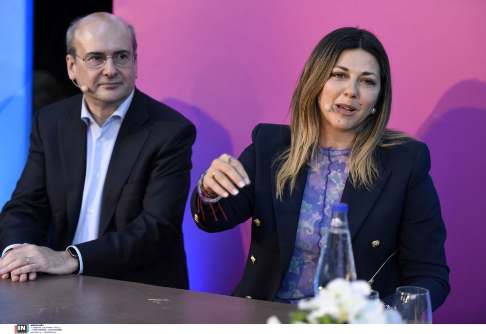 Χατζηδάκης και Ζαχαράκη στο ανακαινισμένο, μέσω του προγράμματος «Μαριέττα Γιαννάκου», 29ο Δημοτικό Σχολείο