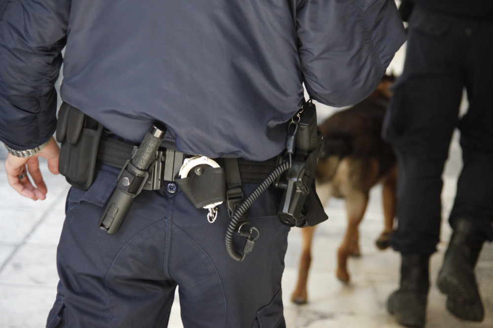 Αιματηρή επίθεση στην Αθήνα: 24χρονος Παλαιστίνιος επιτίθεται σε πολίτες και αστυνομικούς