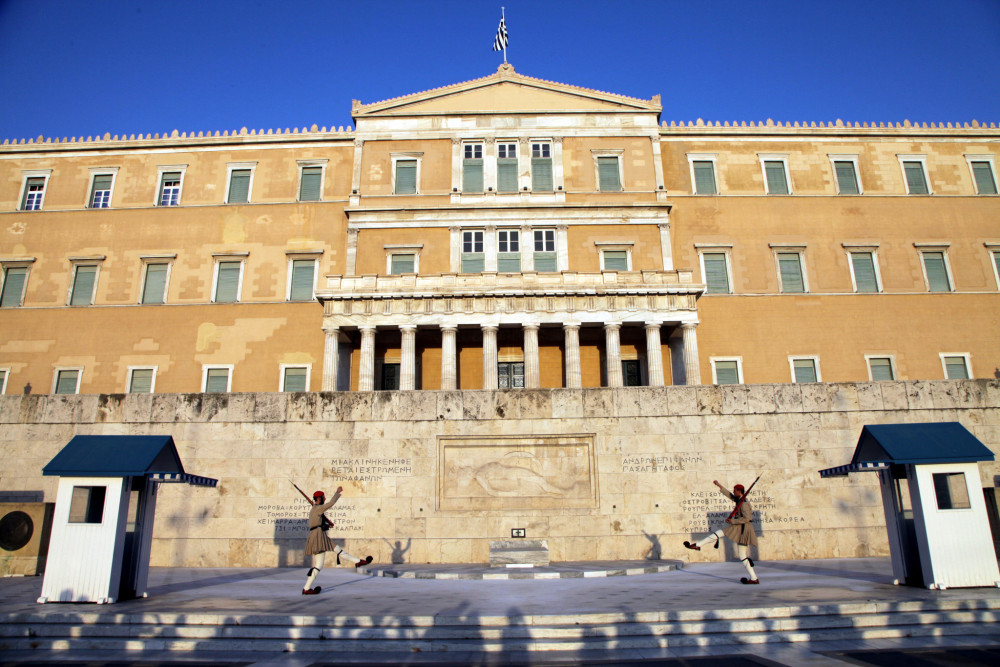 Η Ελλάδα χάνει τις αξίες της στο όνομα ενός αρρωστημένου «προοδευτισμού»