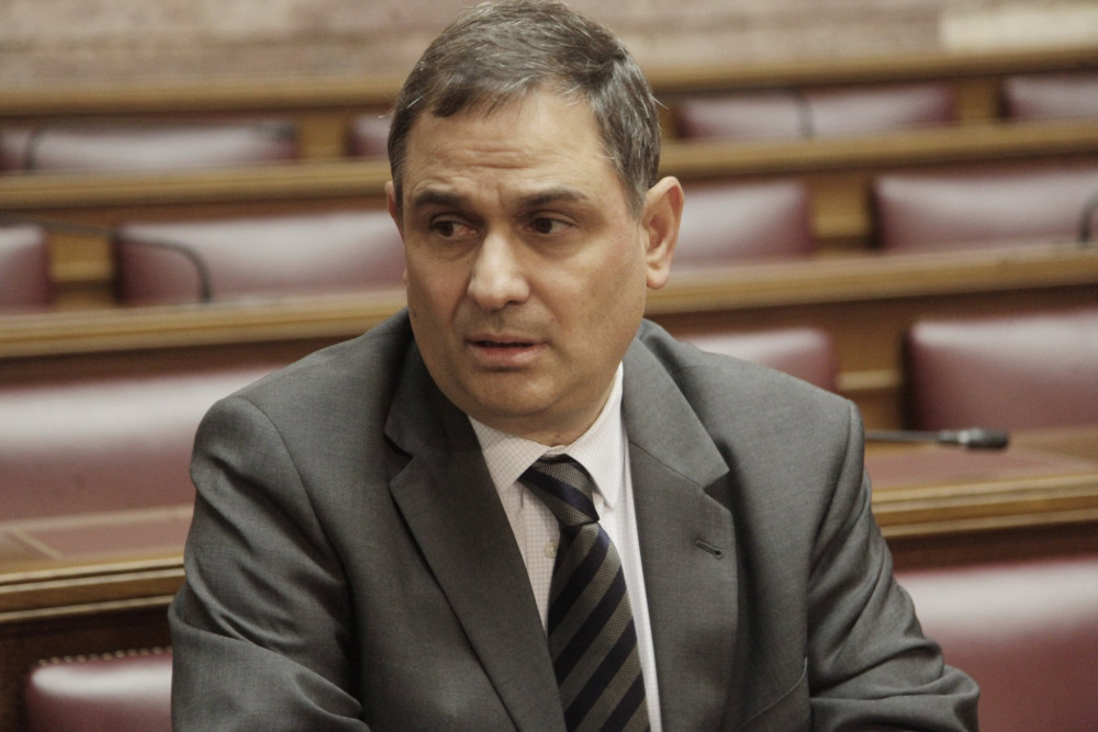 Καρφιά Σαχινίδη κατά Ανδρουλάκη για τις προσχωρήσεις βουλευτών του ΣΥΡΙΖΑ στο ΠΑΣΟΚ