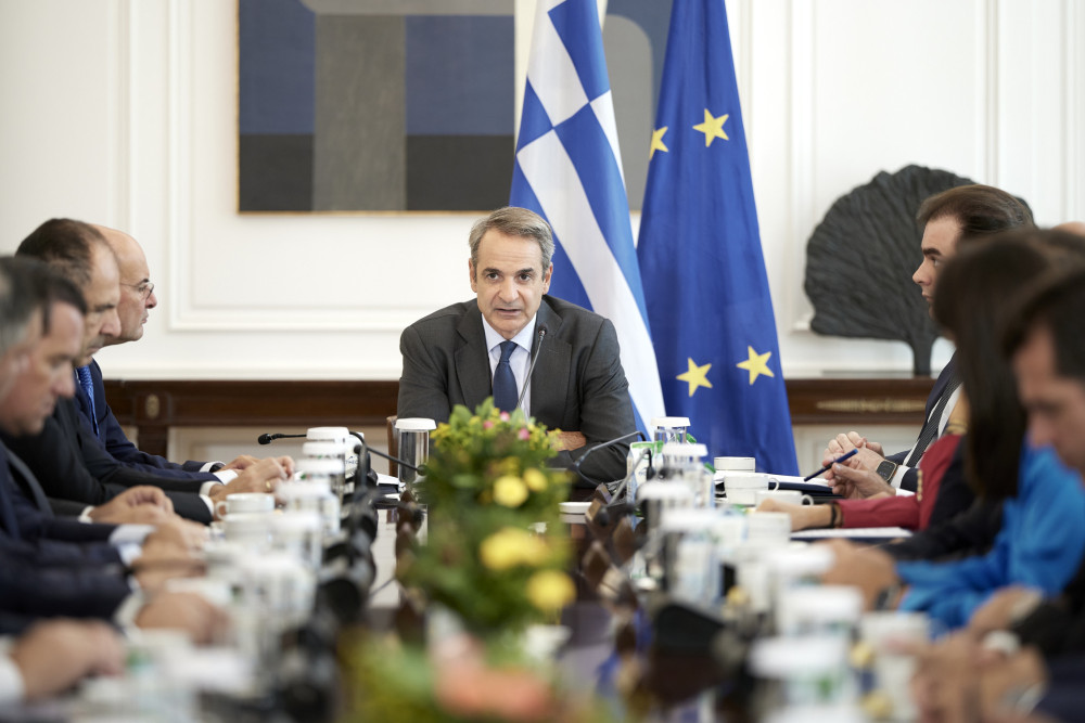Μητσοτάκης στο Υπουργικό Συμβούλιο: σχέδιο σταθερότητας και αντιδράσεις της αντιπολίτευσης