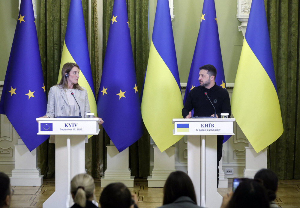 Ο Ζελένσκι προειδοποιεί για το τεράστιο κόστος του πολέμου και την ανάγκη διεθνούς στήριξης