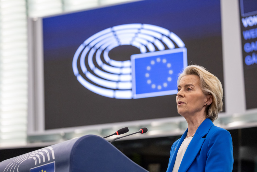 Ούρσουλα φον ντερ Λάιεν: Η Ευρώπη στέκεται ενωμένη απέναντι σε διχασμούς και προκλήσεις