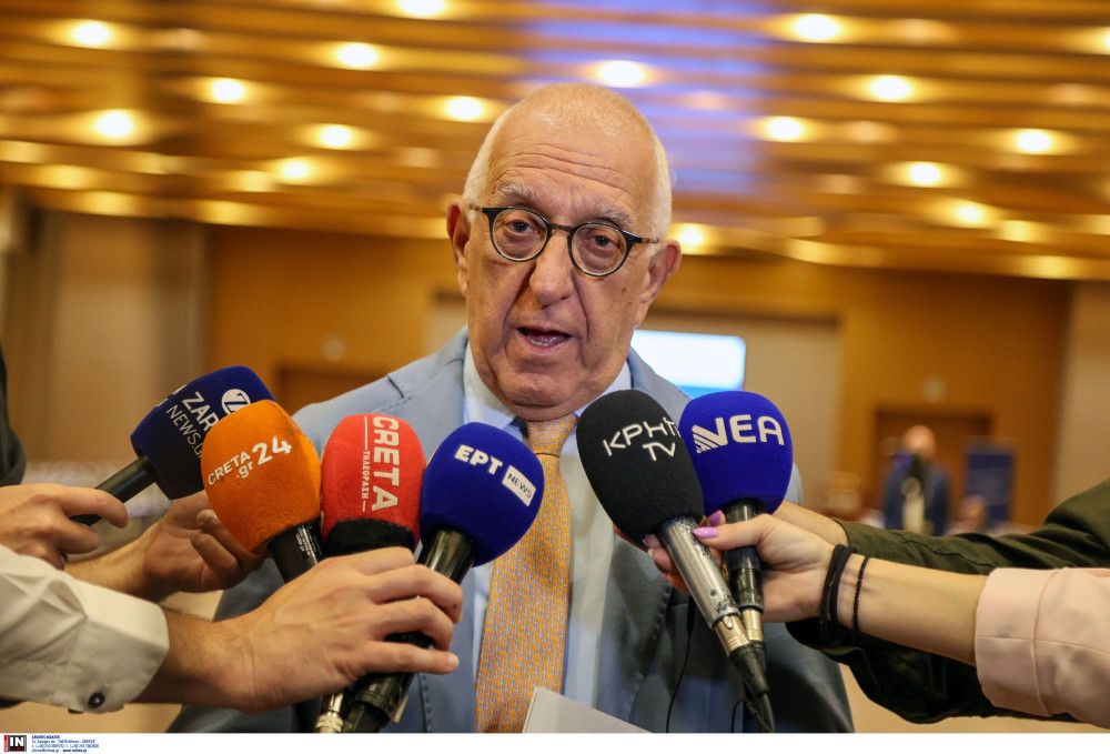 Στην Κύπρο η πρώτη επίσημη επίσκεψη του Νικήτα Κακλαμάνη