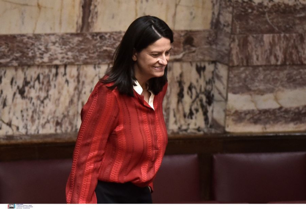 Κεραμέως: Δεν θα δουλεύουν όλοι 13 ώρες - Πρόκειται για κατ’ εξαίρεση ρύθμιση (video)