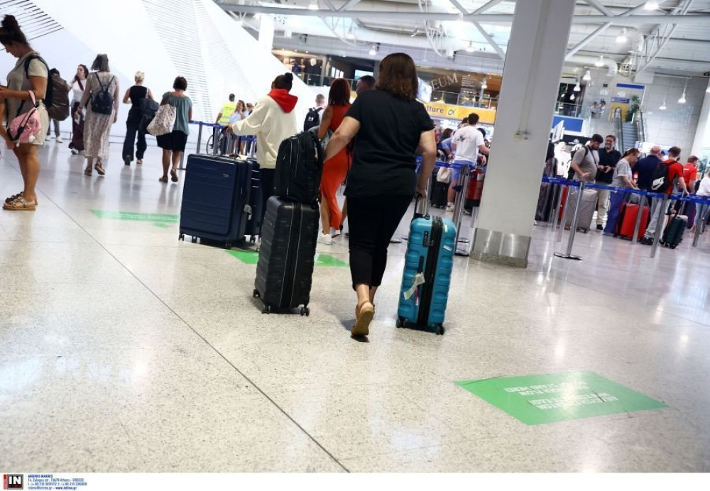 Χάος και σήμερα στα αεροδρόμια - Ακυρώνονται οι μισές πτήσεις των Βρυξελλών μετά την κυβερνοεπίθεση