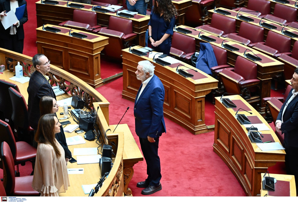 Ορκίστηκε βουλευτής ο Δρίτσας - Προσχώρησε στην ΚΟ της Νέας Αριστεράς