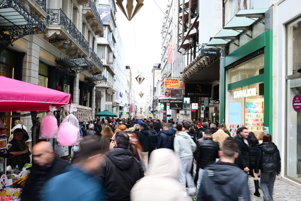 Φορολογική μεταρρύθμιση: ανάσα για τη μεσαία τάξη με ιστορικές μειώσεις φόρων