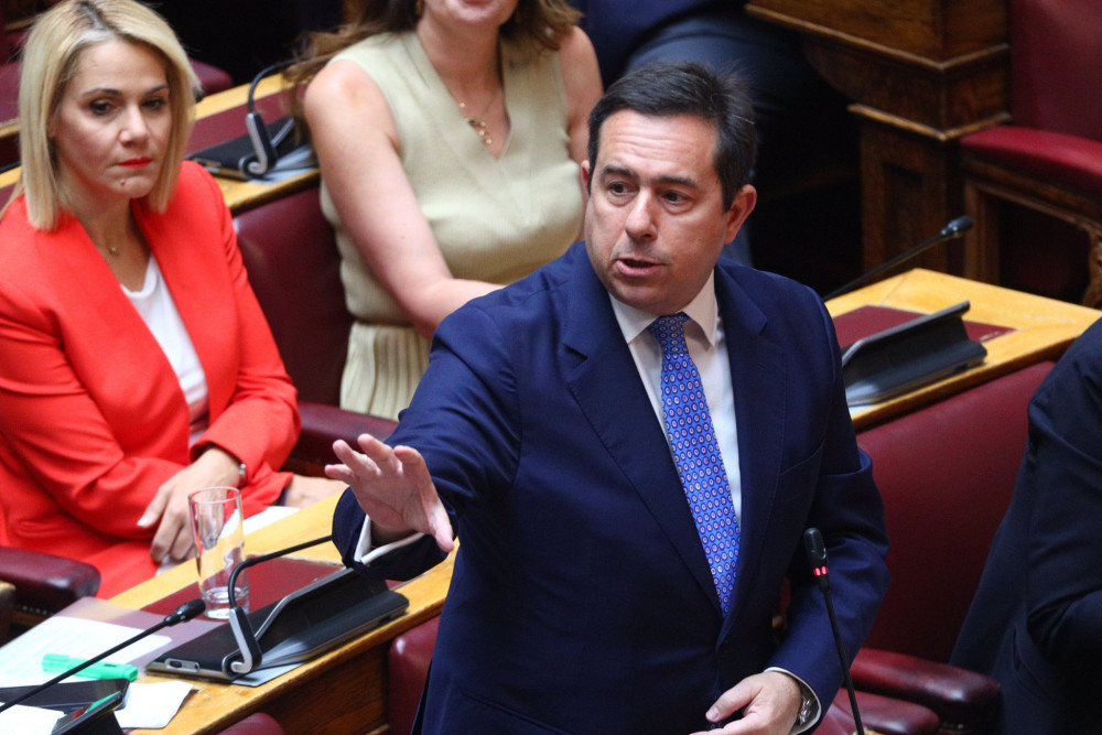 Μηταράκης σε ΣΥΡΙΖΑ: Το 2015 καταργήσατε τον νησιωτικό ΦΠΑ - Εμείς τον επιστρέφουμε στα νησιά (video)