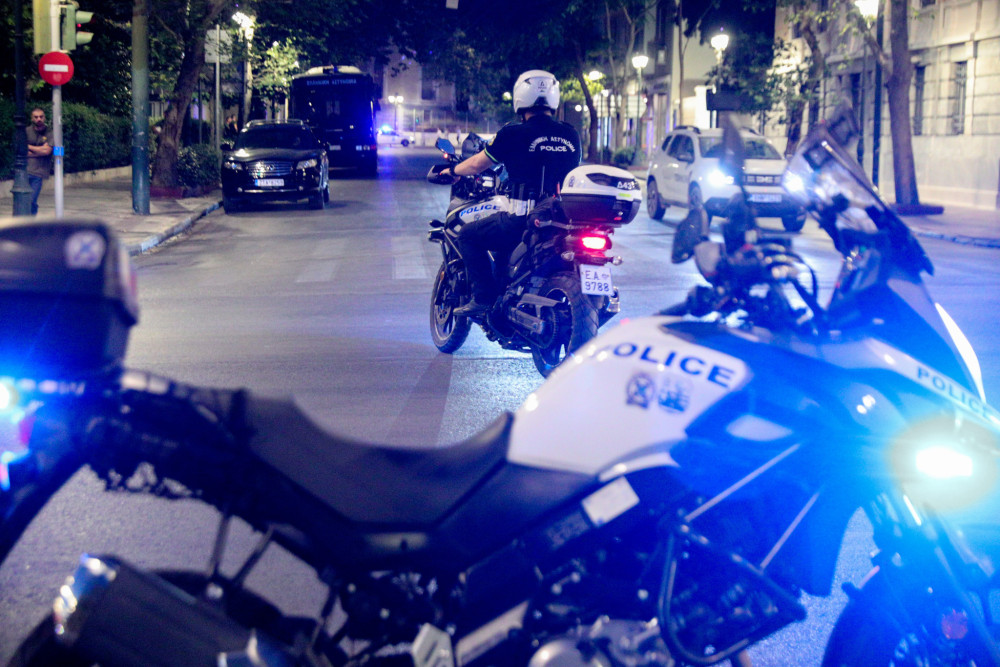 Κόντρες με μηχανές στον Πειραιά - Τέσσερις συλλήψεις για επικίνδυνη οδήγηση