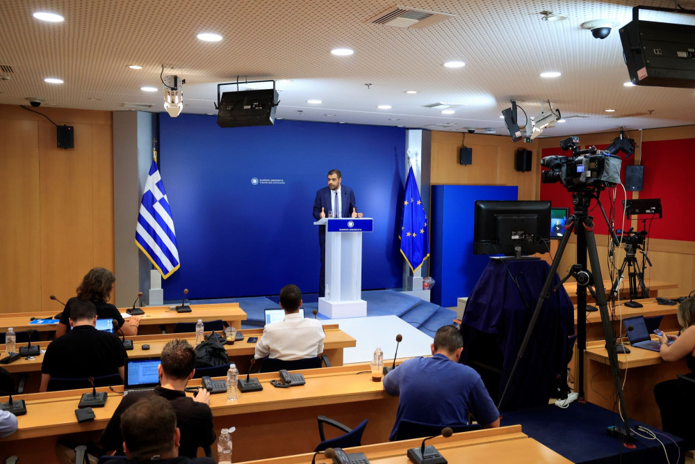 Μήνυμα Μαρινάκη στα κόμματα του ξυλολίου: Η χώρα δεν θα γίνει μπανανία