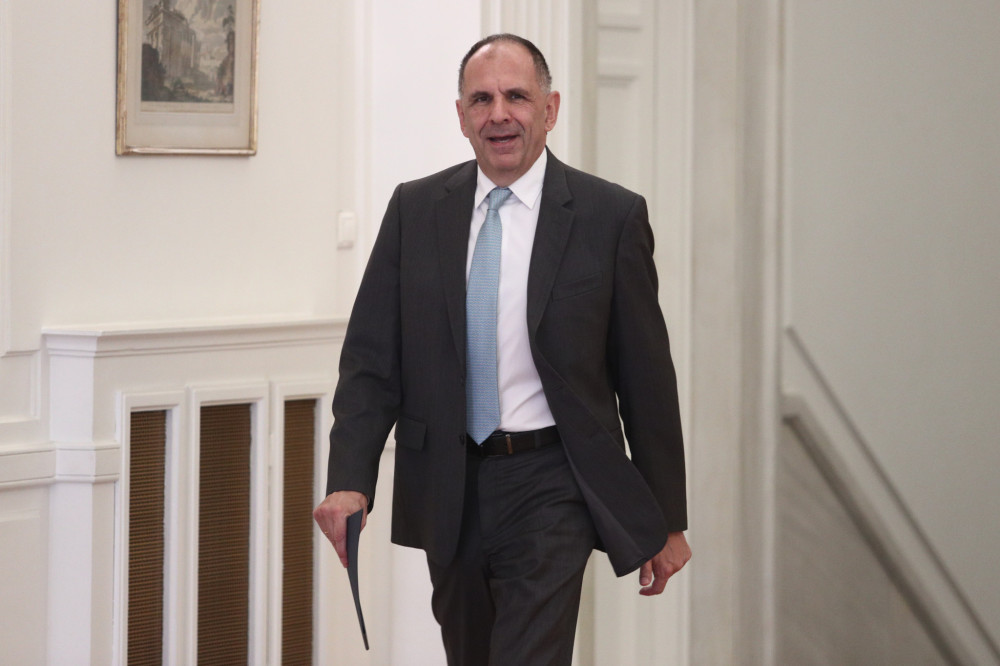 Ιστορική τριμερής Ελλάδας – Κύπρου – Συρίας: επενδύσεις, δίκαιο της θάλασσας και περιφερειακή σταθερότητα