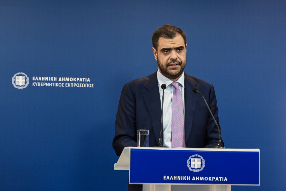 Μαρινάκης: Στήριξη των δημοσιογράφων ώστε οι πολίτες να έχουν σωστή ενημέρωση